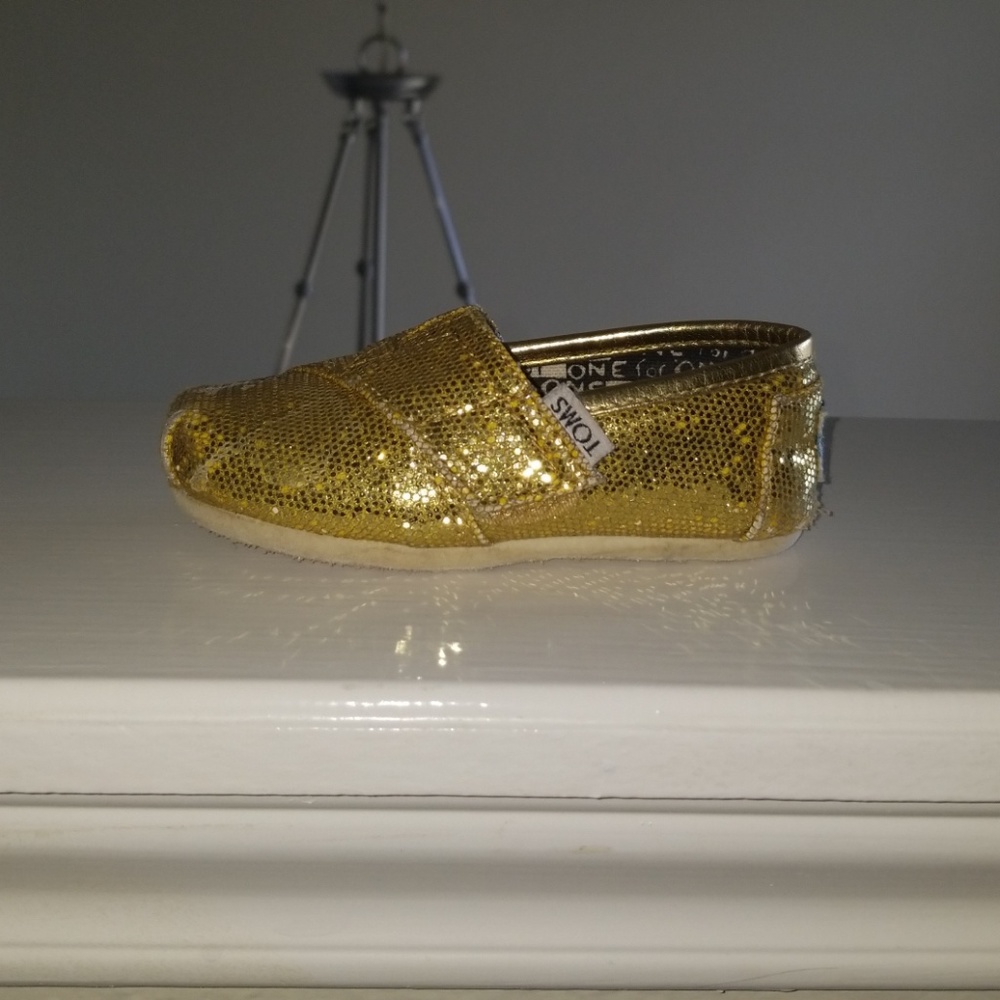 Girls Toms